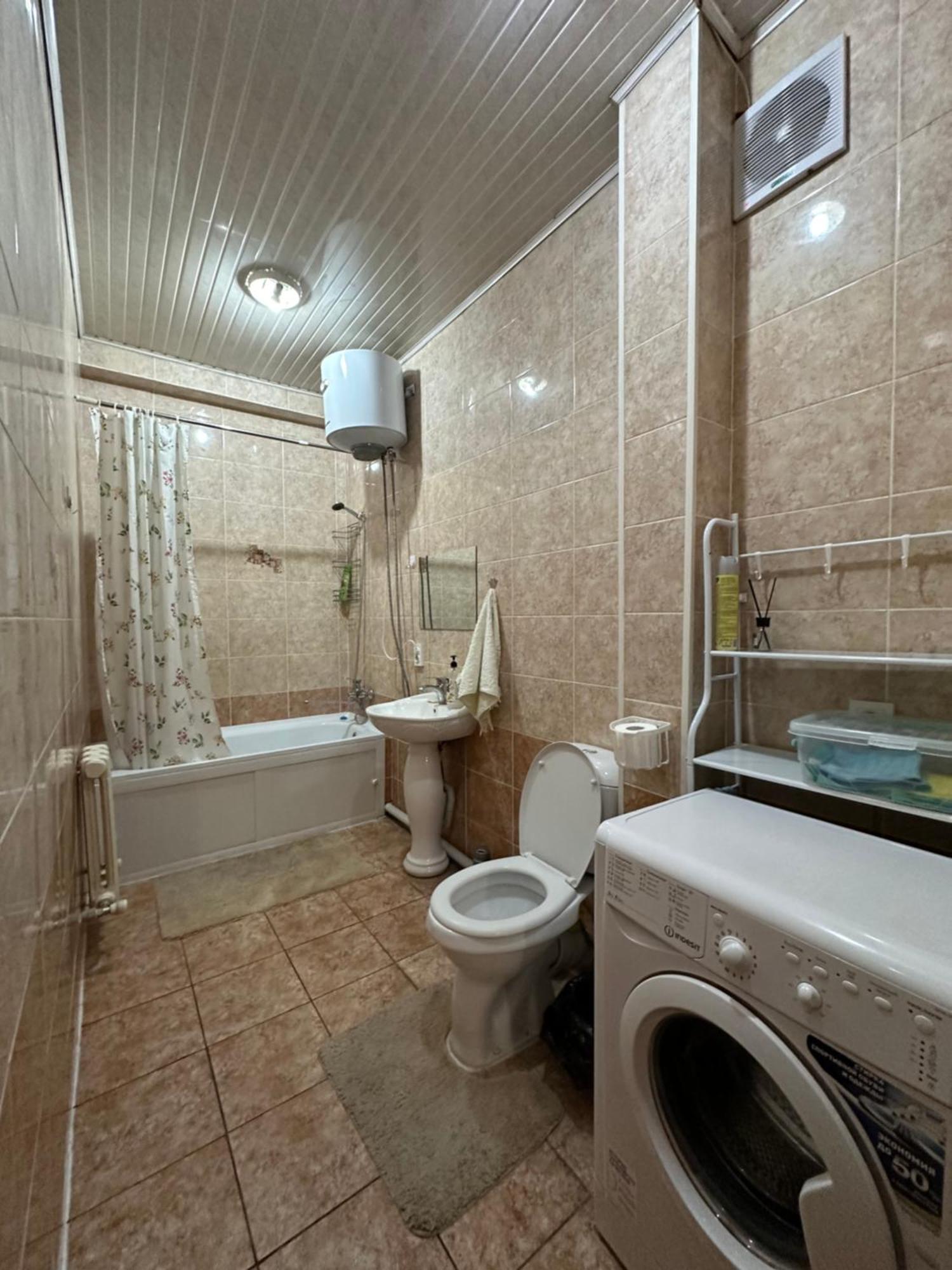 1-Room Apart. 21 On Usenbaeva 52 Near Eurasia Shopping Center Bischkek Exterior foto